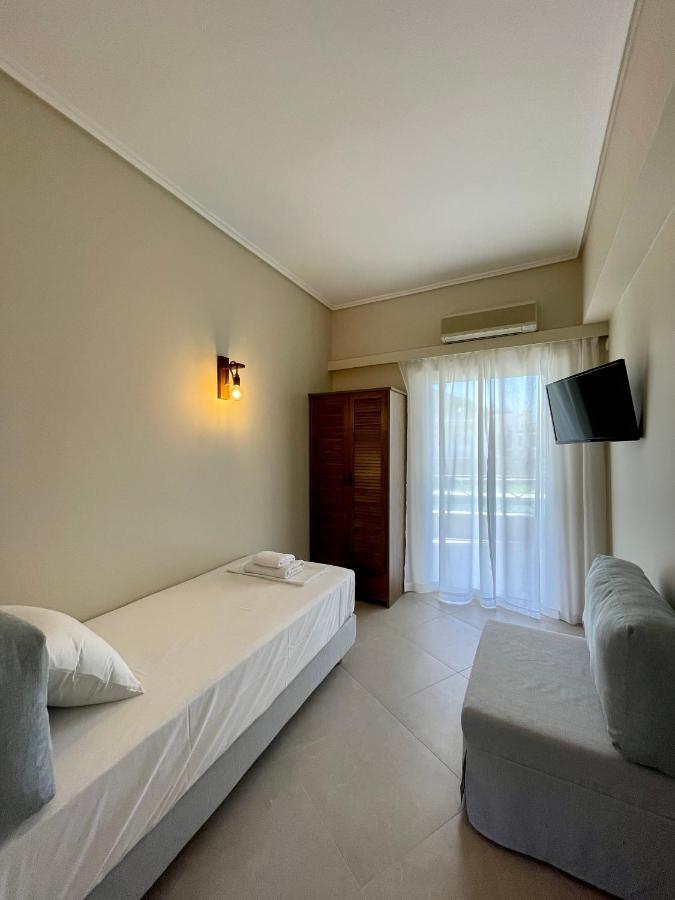 Helen Hotel Poros Town Exterior foto